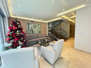 Casa de conjunto en venta en villa campestre.