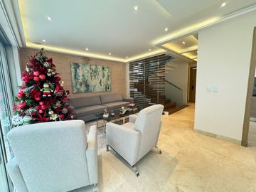 Casa de conjunto en venta en villa campestre.