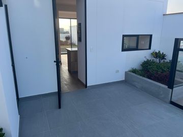 VENDO LINDO DUPLEX DE ESTRENO EN SURCO CON BALCON, TERRAZAS Y AREA SOCIAL