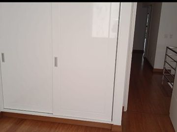 Vendo lindo Dpto Duplex de estreno en Chacarilla - Surco en primer piso con terraza y frente a parque.