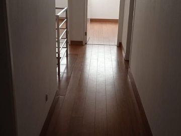 Vendo lindo Dpto Duplex de estreno en Chacarilla - Surco en primer piso con terraza y frente a parque.