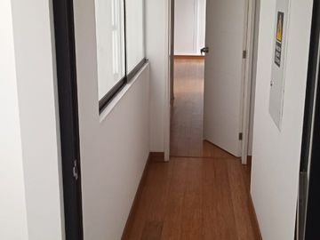 Vendo lindo Dpto Duplex de estreno en Chacarilla - Surco en primer piso con terraza y frente a parque.