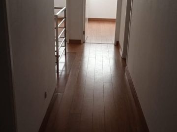 Vendo lindo Dpto Duplex de estreno en Chacarilla - Surco en primer piso con terraza y frente a parque.