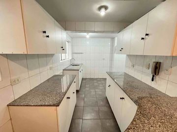 ALQUILO DPTO. 1ER PISO 02 DORM + TERRAZA + 01 ESTAC AV. LA MOLINA CDRA 33
