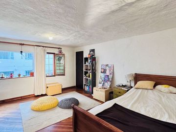 CASA EN VENTA SECTOR EL BATAN URBANIZACIÓN JARDINES DEL BATÁN