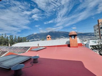 CASA EN VENTA SECTOR EL BATAN URBANIZACIÓN JARDINES DEL BATÁN