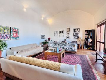 CASA EN VENTA SECTOR EL BATAN URBANIZACIÓN JARDINES DEL BATÁN