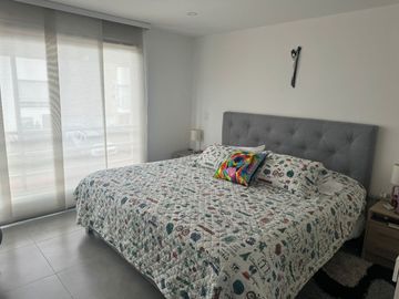 CASA ESQUINERA EN UNO DE LOS MEJORES CONJUNTOS DE LA FLORIDA