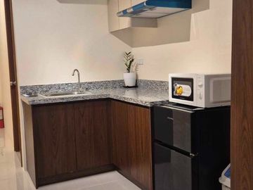 Serene Studio Condo with Balcony and Garden View in Selendra, Baguio City