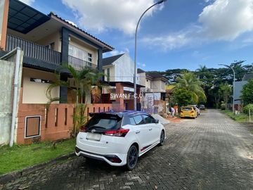 Luxurious 2-story Freehold Affordable House in Bukit Indah Sukajadi, Strategic, and Ready to Move In!