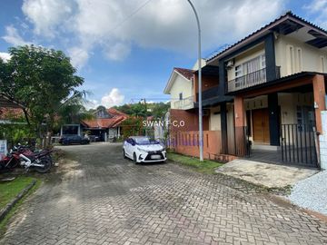 Luxurious 2-story Freehold Affordable House in Bukit Indah Sukajadi, Strategic, and Ready to Move In!