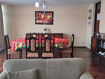 VENDO CASA COMO TERRENO EN PUEBLO LIBRE CERCA A LA UNION Y LA CATÓLICA