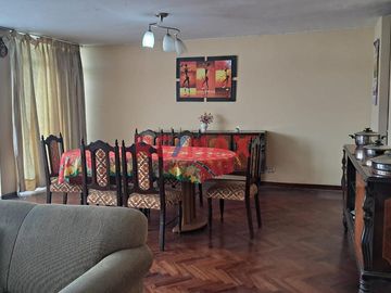 VENDO CASA COMO TERRENO EN PUEBLO LIBRE CERCA A LA UNION Y LA CATÓLICA