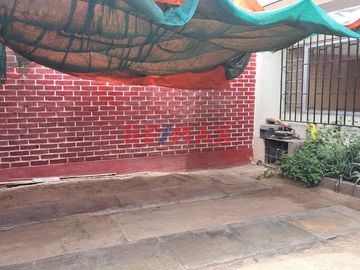 VENDO CASA COMO TERRENO EN PUEBLO LIBRE CERCA A LA UNION Y LA CATÓLICA