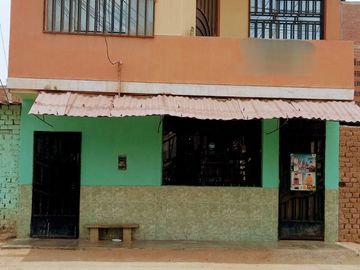 En Venta Casa De Dos Pisos Más Azotea En Villa Huanchaco