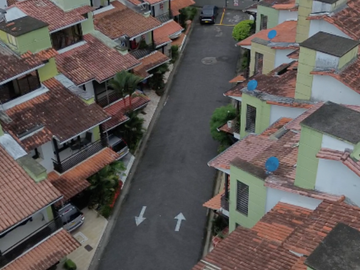 Increible casa en venta de tres niveles en la mejor ubicación de villavicencio!