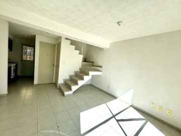 Casa en Venta en Hacienda del Valle II, Toluca, Plaza Santin, Aeropuerto TLC, 10 Min METEPEC