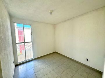 Casa en Venta en Hacienda del Valle II, Toluca, Plaza Santin, Aeropuerto TLC, 10 Min METEPEC
