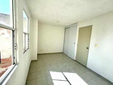 Casa en Venta en Hacienda del Valle II, Toluca, Plaza Santin, Aeropuerto TLC, 10 Min METEPEC