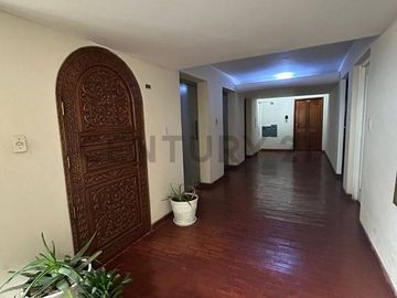 ACOGEDOR DPTO. MUY BIEN UBICADO - MIRAFLORES