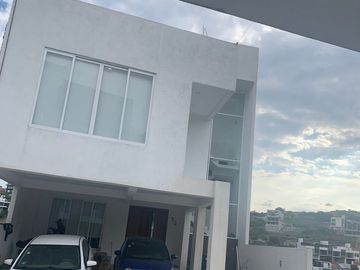 CASA VERONA EN RENTA EN VILALOMA, ATIZAPÁN