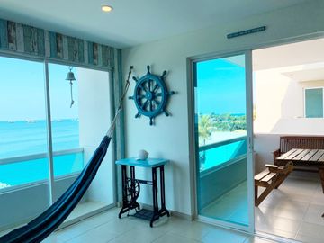 VENTA DE DEPARTAMENTO FRENTE AL MAR CON ESPECTACULAR VISTA PUERTO LUCIA /SALINAS.