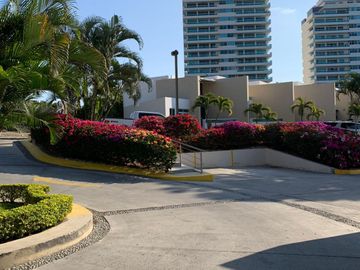 VENTA DE DEPARTAMENTO FRENTE AL MAR CON ESPECTACULAR VISTA PUERTO LUCIA /SALINAS.