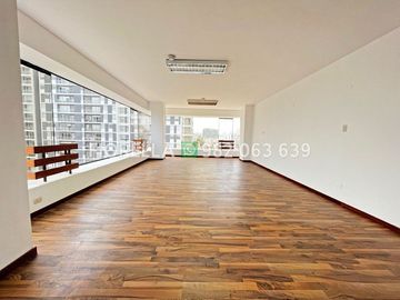 ALQUILO OFC. REMODELADA, VISTA PANORÁMICA – PARDO MIRAFLORES