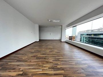 ALQUILO OFC. REMODELADA, VISTA PANORÁMICA – PARDO MIRAFLORES