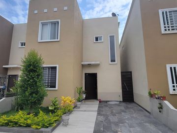 Venta de oportunidad casa en Bosquetto Via a la Costa en Chongon