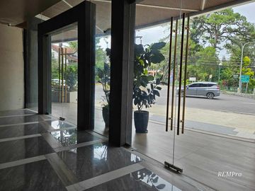 🌟 Live in Comfort and Style at City Hub Condominium! 🌟