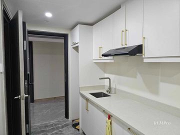 🌟 Live in Comfort and Style at City Hub Condominium! 🌟