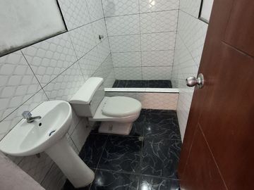 REMATE CASA  CERCA DE LA AV. NESTOR GAMBETA