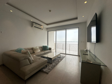 Departamento en Venta Via a Samborondon, Ecuador