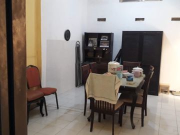 Rumah Tenggilis Mejoyo Selatan Surabaya YKP Row 2 Mobil Longgar
