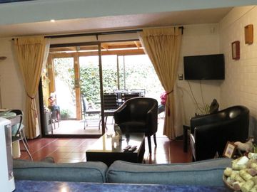 SE VENDE CASA EN BARRIO LAS ROSAS, MAIPU