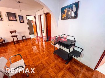 VENTA DE CASA EN SAN JUAN DE LURIGANCHO CAMPOY CON AMPLIO JARDIN 506 M2