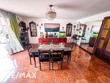 VENTA DE CASA EN SAN JUAN DE LURIGANCHO CAMPOY CON AMPLIO JARDIN 506 M2