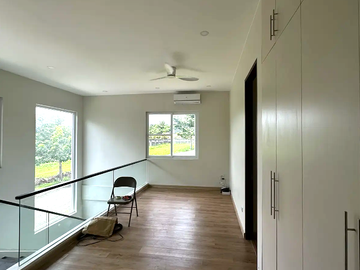 Modern House with Gardens and Pool for Sale in Manila Southwoods, Cavite