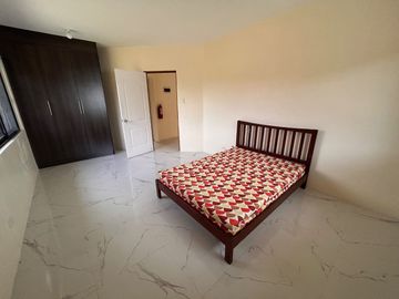 BUILDING FOR SALE!!!! 4 UNIT APARTMENT FURNISHED AND UNFURNISHED