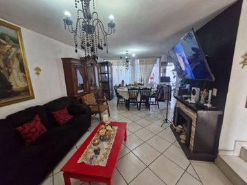VENTA DE CASA HABITACIÓN: Hacienda de la Sávila No. 177 Fraccionamiento Hacienda Real, Coto 6, Tonalá, Jal.
