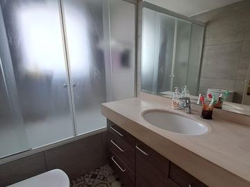 Vendo hermoso PENTHOUSE en 4 Norte con poniente.