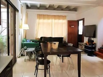 𝗙𝗢𝗥 𝗦𝗔𝗟𝗘: House For Sale in Metrovilla Centre, Valenzuela City