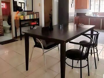 𝗙𝗢𝗥 𝗦𝗔𝗟𝗘: House For Sale in Metrovilla Centre, Valenzuela City