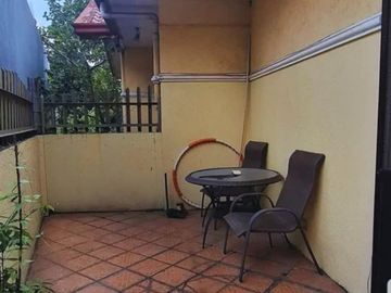 𝗙𝗢𝗥 𝗦𝗔𝗟𝗘: House For Sale in Metrovilla Centre, Valenzuela City