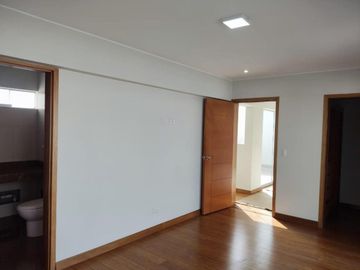 SE VENDE HERMOSO DUPLEX DE ESTRENO EN CHACARILLA -SANTIAGO DE SURCO -NO SE PAGA ALCABALA