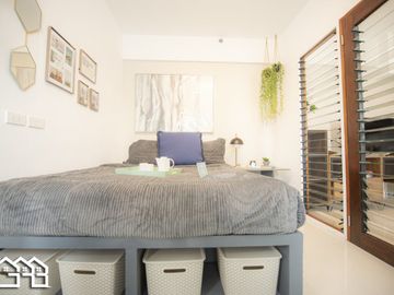 Royal Oceancrest mactan cebu- 1 Bedroom 30sqm w/ balcony For Sale