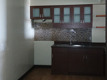 Royal Palm Residences, 2 BR condo with Parking in Taguig, Acacia Estates by DMCI