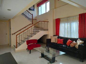 𝐅𝐎𝐑 𝐒𝐀𝐋𝐄: Mckinley Hill Garden Villas - 3 Bedroom Loft Unit, Furnished,148.7 Sqm., 1 Parking Slot, Mckinley Hi