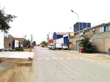 TERRENO DE 1,400 M2. EN LURIN
